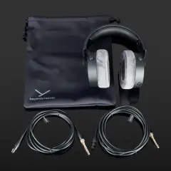 beyerdynamic DT 900 PRO X Kopfhörer mit Zubehör: Transporttasche und zwei Kabel für den beyerdynamic dt 900 pro x test.
