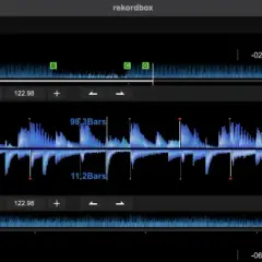 DJ-Software rekordbox 7 mit Wellenformen und Hot Cues.