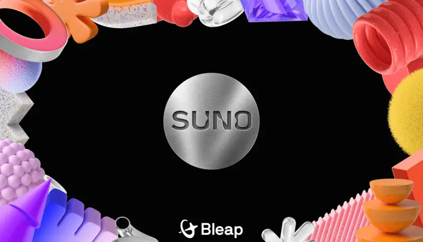 Bunte 3D-Formen umrahmen das "SUNO AI"-Logo.