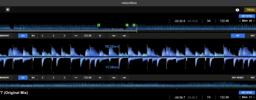 DJ-Software rekordbox 7 mit Wellenformen und Hot Cues.