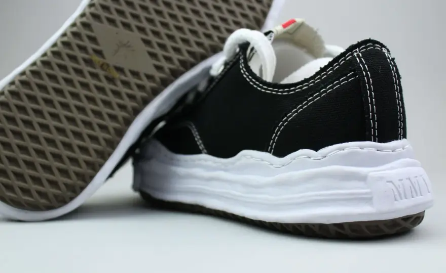 Japanische Sneaker - Dein Guide für Stil & Kauf