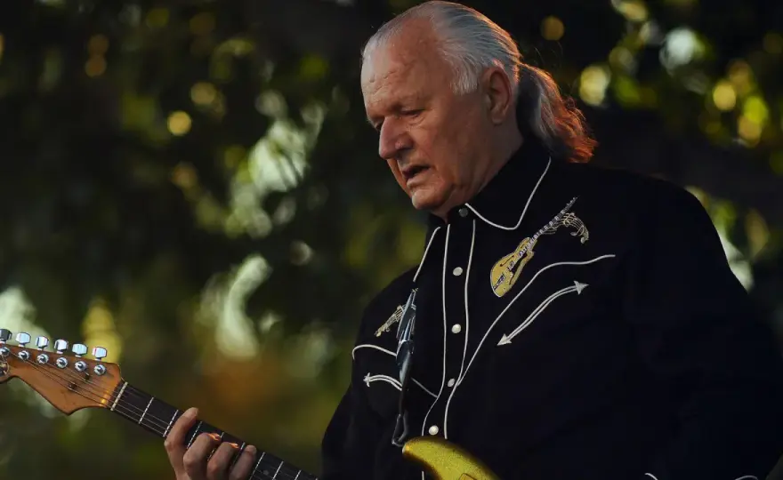 Dick Dale – Der König des Surf Rock & sein Gitarrensound