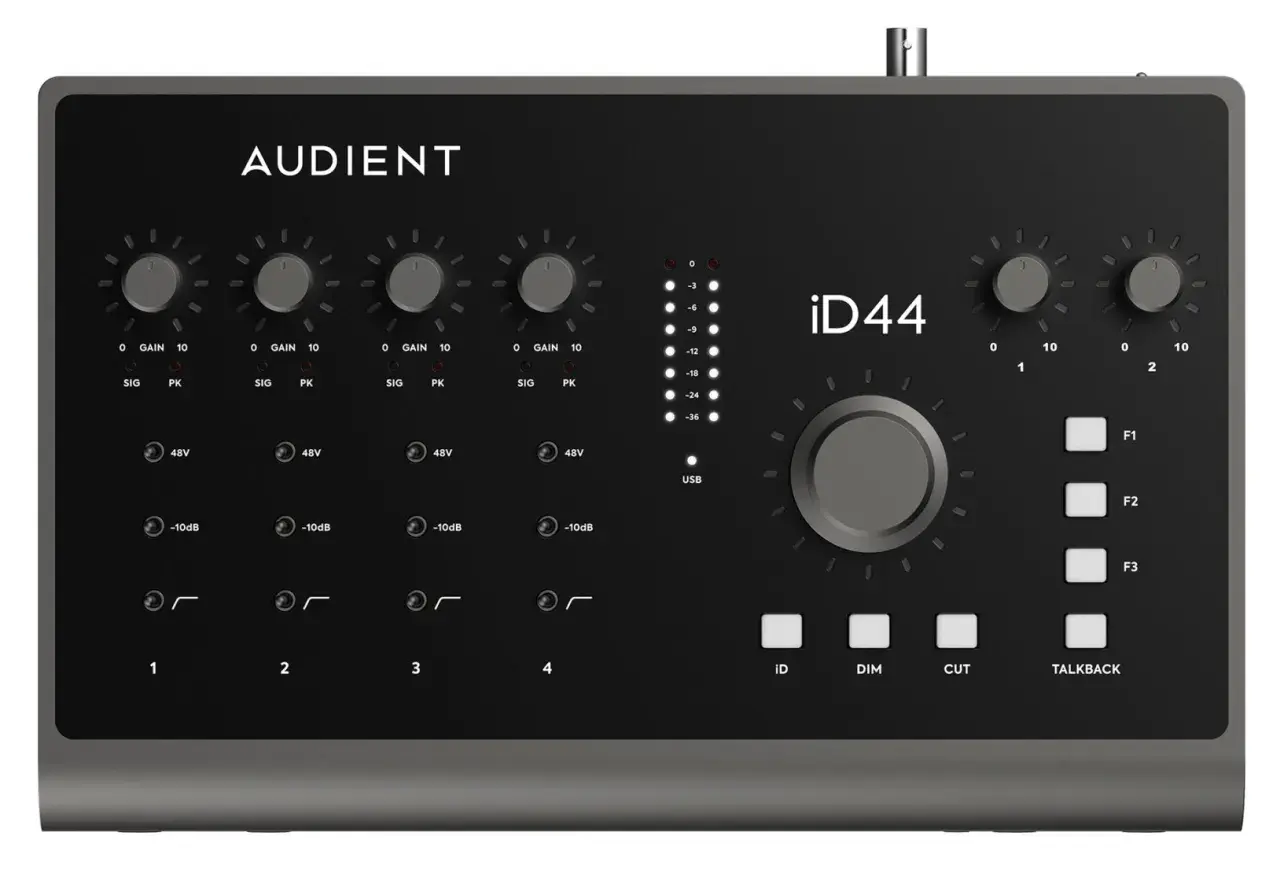 Das Audient iD44 Audio-Interface mit vier Eingängen und vier Ausgängen, ideal für professionelle Aufnahmen.