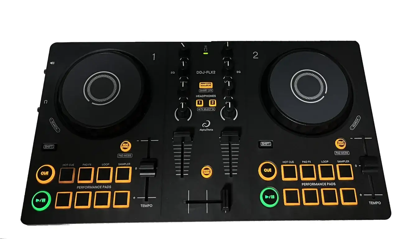 DJ-Controller DDJ-FLX2 mit zwei Jogwheels, Performance Pads und Fadern, bereit für Serato Lite.