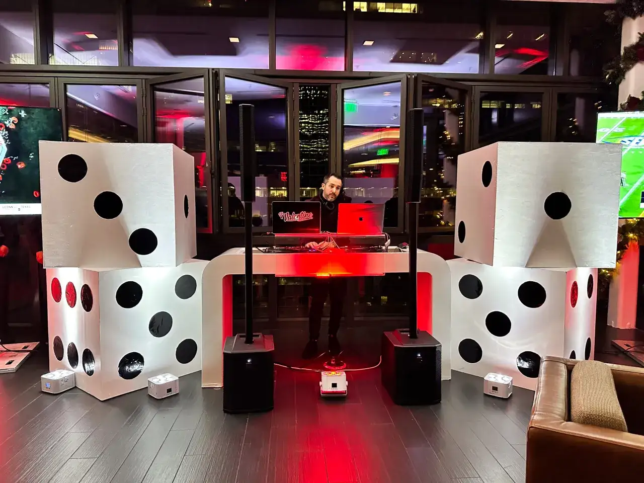 Ein DJ, der als 