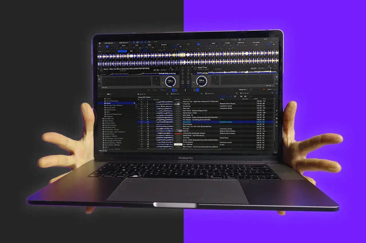 H&auml;nde greifen nach einem Laptop, auf dem DJ-Software mit Wellenformen und Songlisten l&auml;uft. Ein DJ-Pool f&uuml;r digitale Musik.